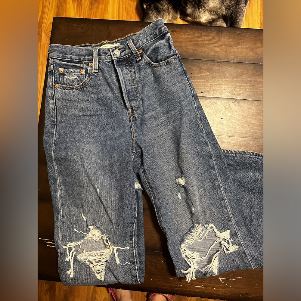 Levi ribcage distressed straight leg Jean